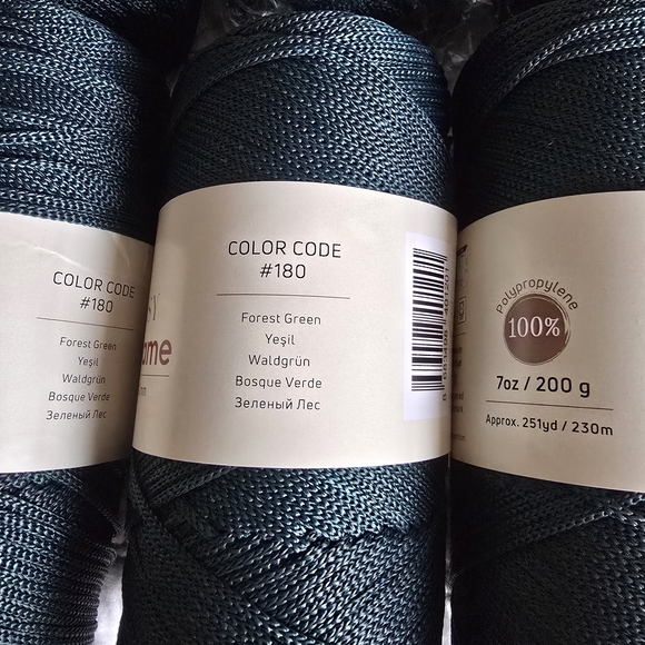 Sensy Macrame Cord 2mm in Forest Green 180. - Picture 3 of 4